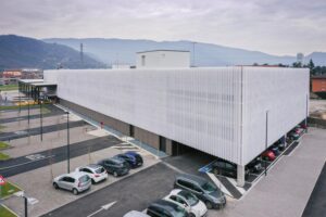 PARCHEGGIO DELLA METROPOLITANA PREALPINO